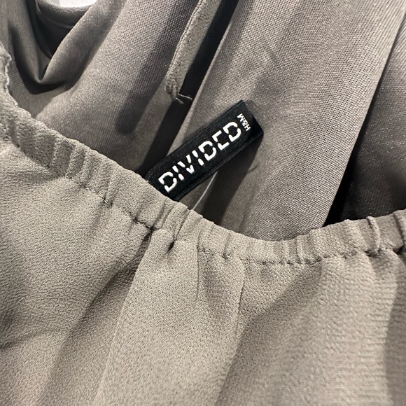 H&M Maxi Ruffle Halter Dress - Picture 5 of 9